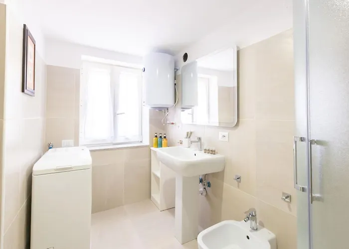 Sorrentovibes - New With Balconies In Center Sorrento